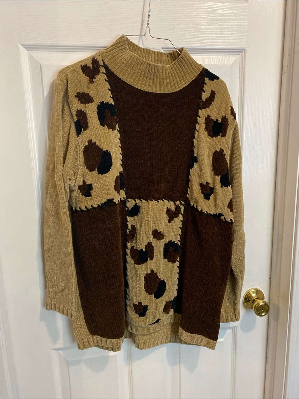 Women’s Patchwork Leopard-Print Crewneck Sweater in Tan and Brown